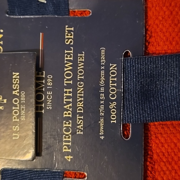 U.S. Polo Assn. 4 Piece Luxurious Red Bath  Towel Set, Retail Price $49.99 - Picture 10 of 12